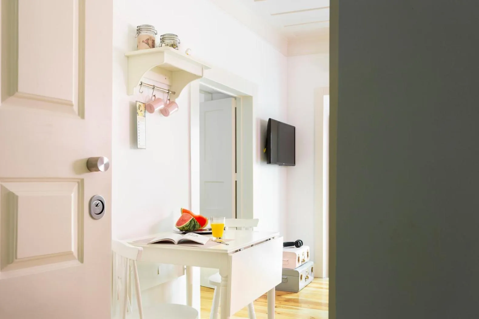 Altido Chic 1Br Apt With Balcony Close By Graca Viewpoint And Tram Stops Lisboa 0*, リスボン ポルトガル