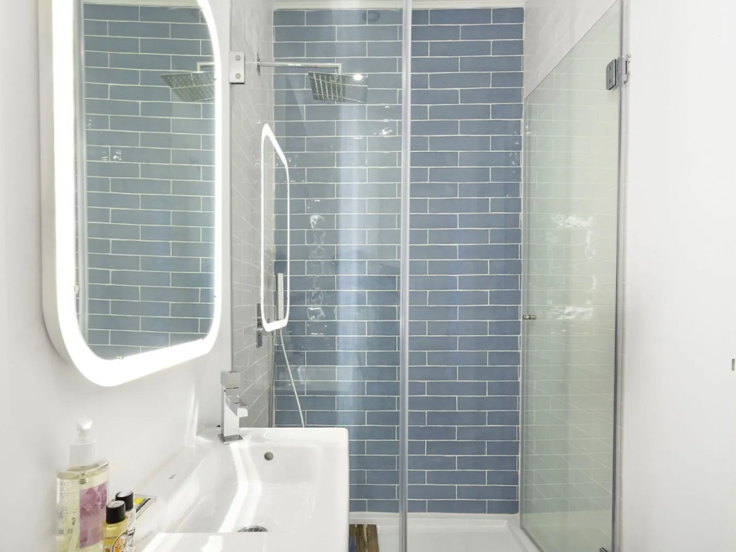 アパート Altido Chic 1Br Apt With Balcony Close By Graca Viewpoint And Tram Stops Lisboa